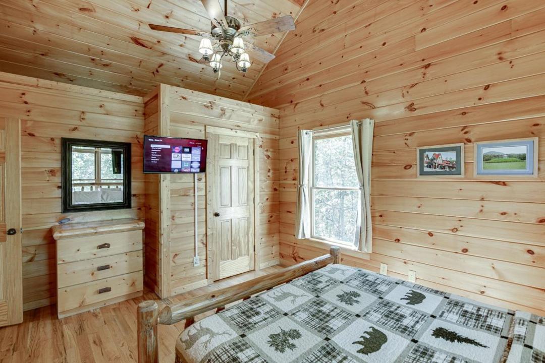 Deluxe Cabin For Groups Near Helen W Hot Tub 科尼利亚 外观 照片