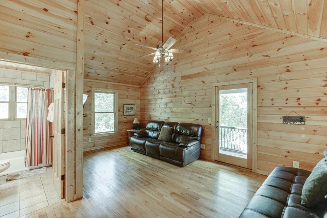 Deluxe Cabin For Groups Near Helen W Hot Tub 科尼利亚 外观 照片