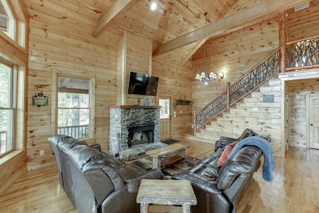 Deluxe Cabin For Groups Near Helen W Hot Tub 科尼利亚 外观 照片