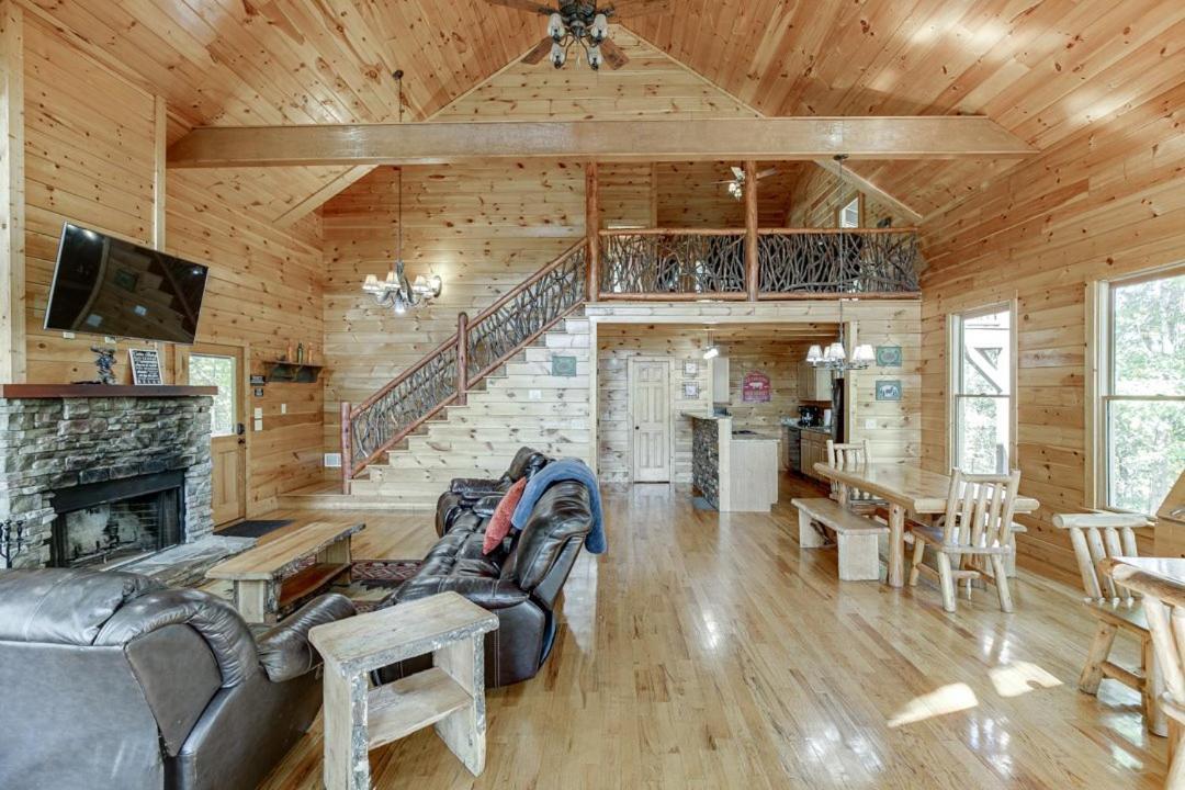 Deluxe Cabin For Groups Near Helen W Hot Tub 科尼利亚 外观 照片